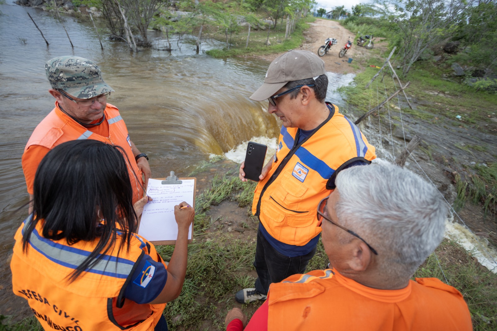 Defesa Civil de Santa Cruz do Capibaribe disponibiliza alerta de chuvas por SMS para a população